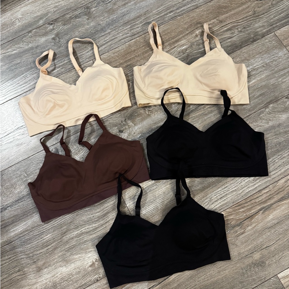 Seamless Everyday Wireless Bra - Nude, Brown & Black size small